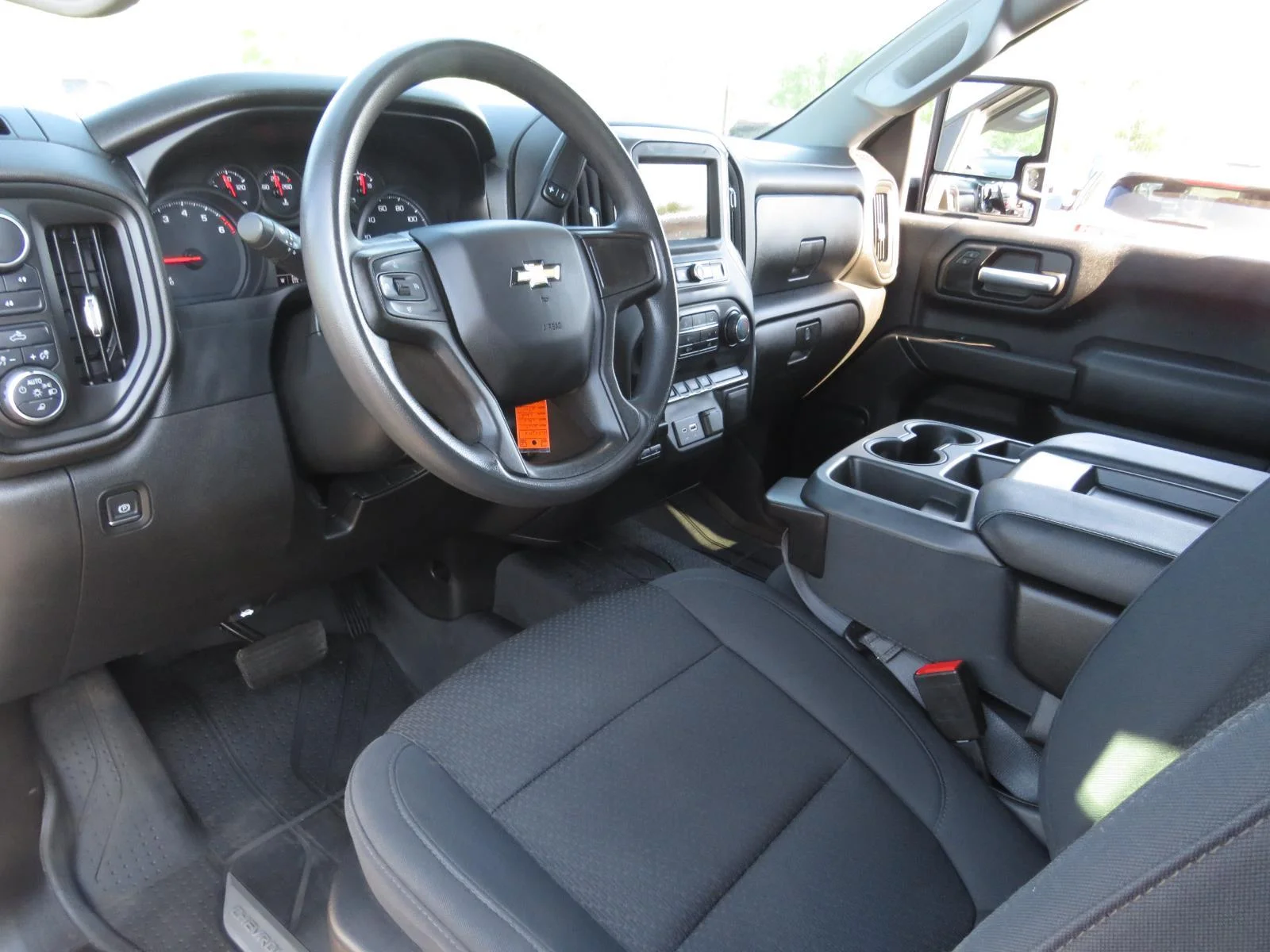 Used 2021 Silver Ice Metallic Chevrolet Custom image 22