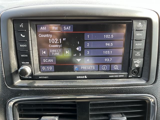 Used 2019 White Dodge SXT image 14