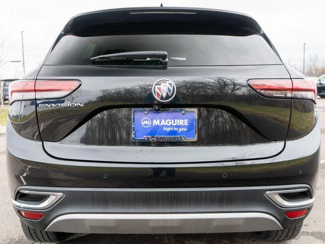 Used 2023 Black Buick Preferred image 7