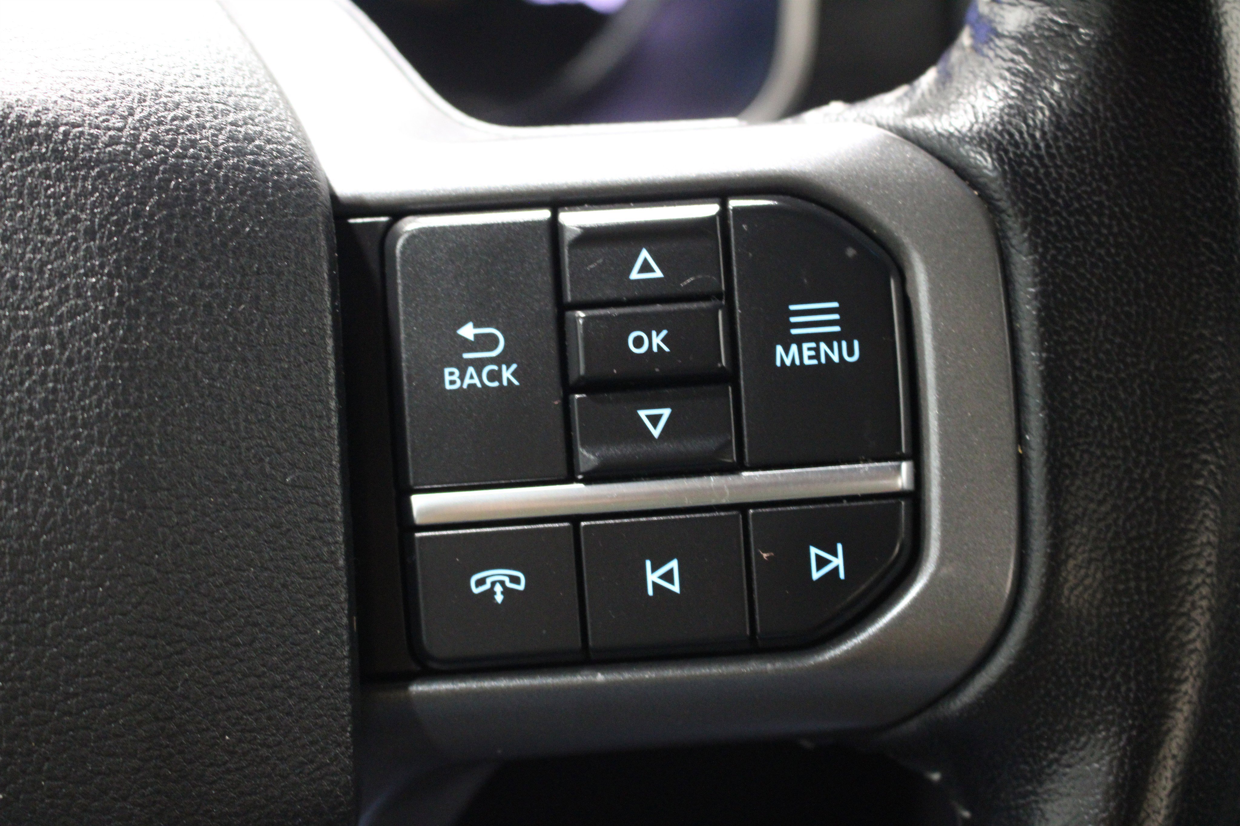 Used 2021 Space White Metallic Ford XLT image 12