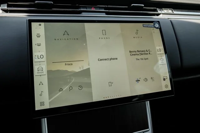 2026 Land Rover Range Rover SE - Photo 38