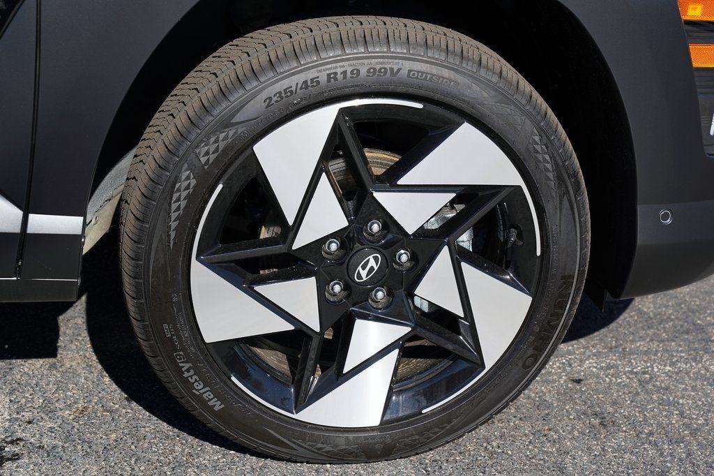New 2026 Abyss Black Pearl Hyundai Limited image 6