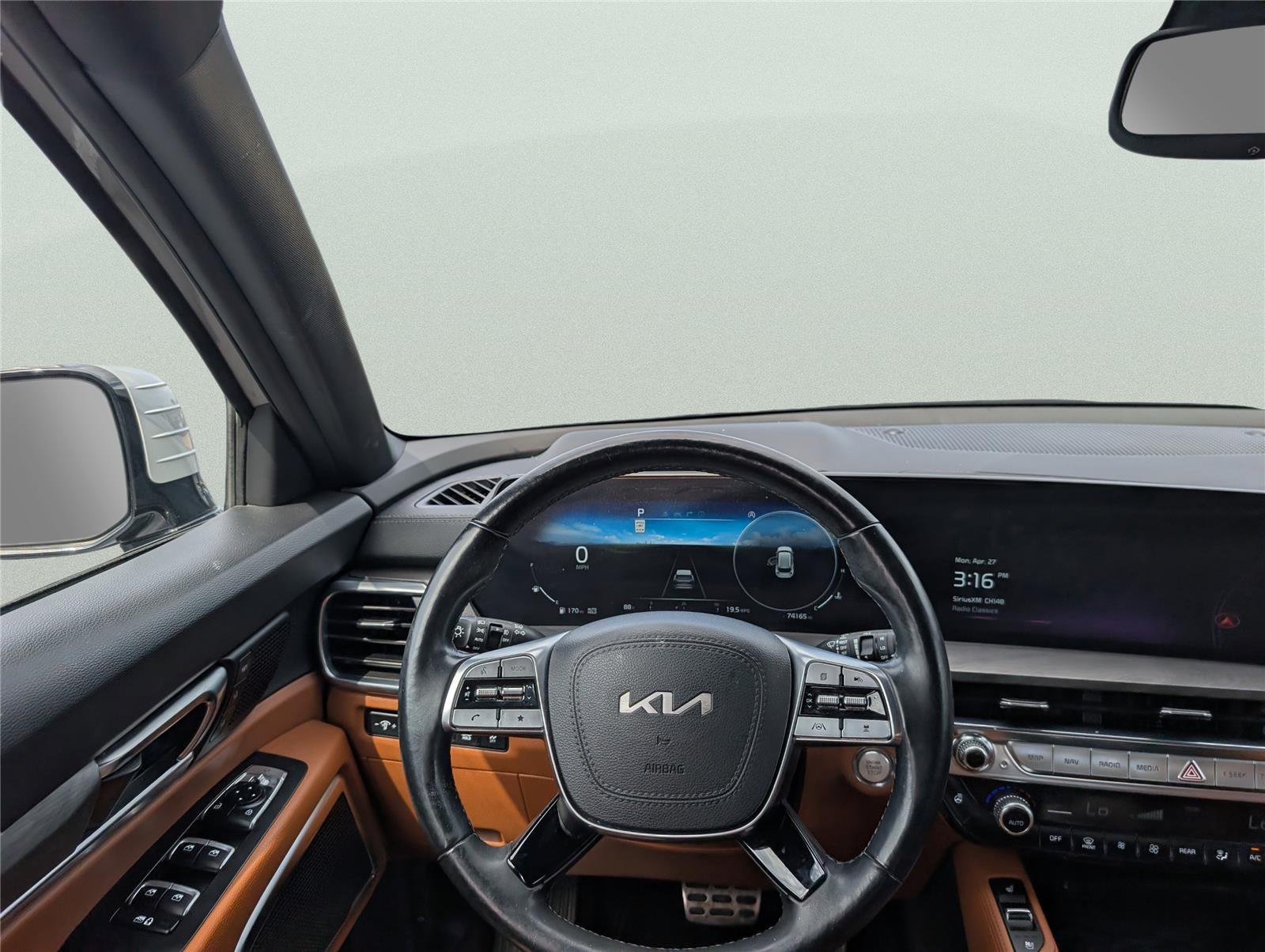 Used 2023 Wolf Gray Kia SX X-Line image 31
