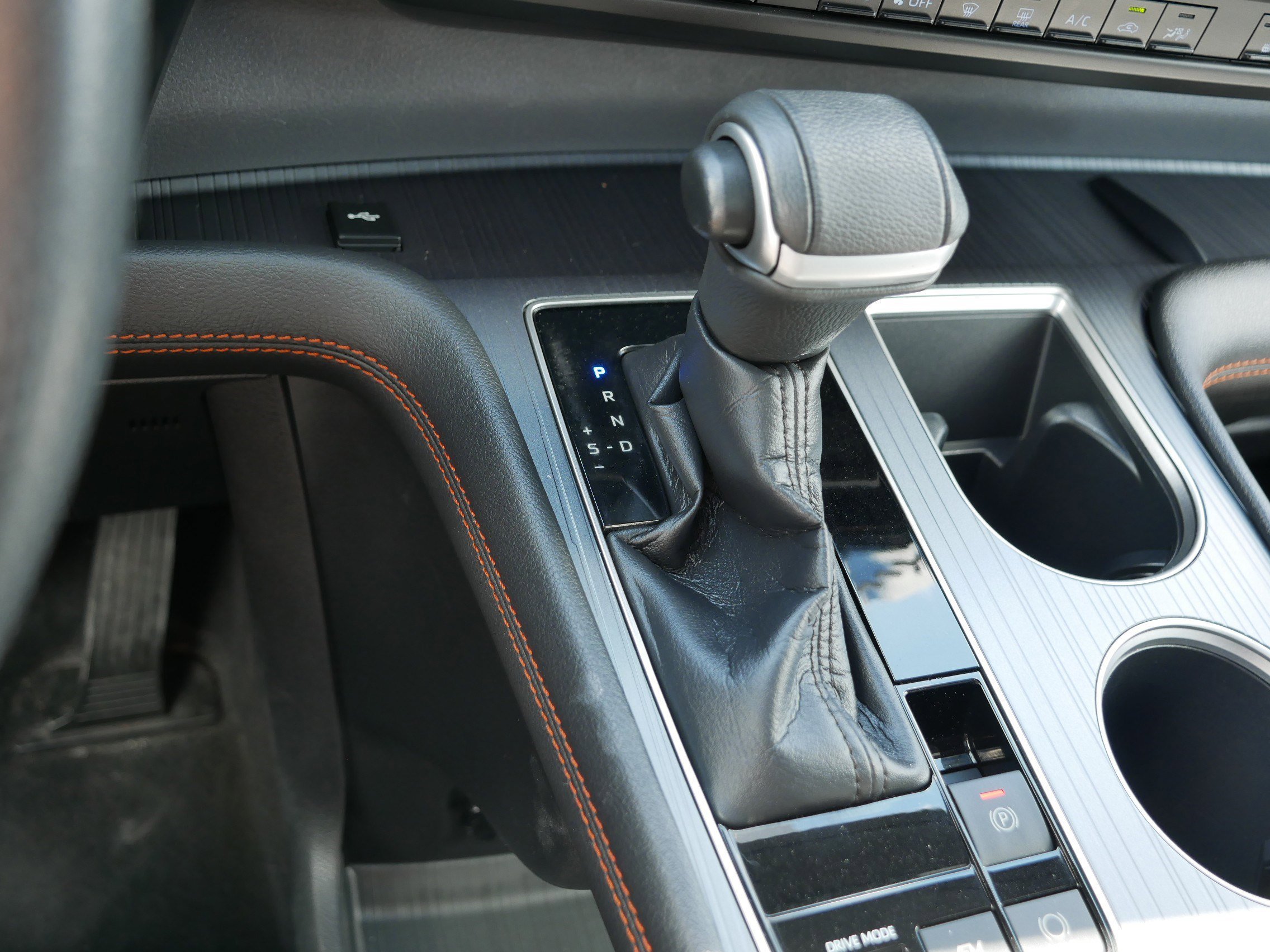 2021 Toyota Sienna XSE - Photo 24