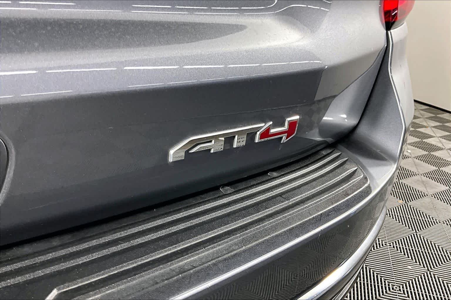 2022 GMC Yukon AT4 - Photo 10