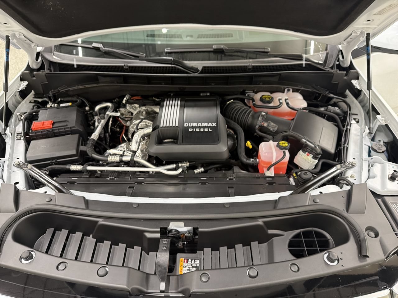 2026 GMC Yukon Denali - Photo 11