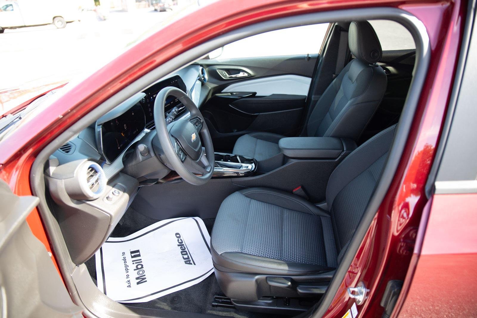 2024 Chevrolet Trax LT - Photo 19