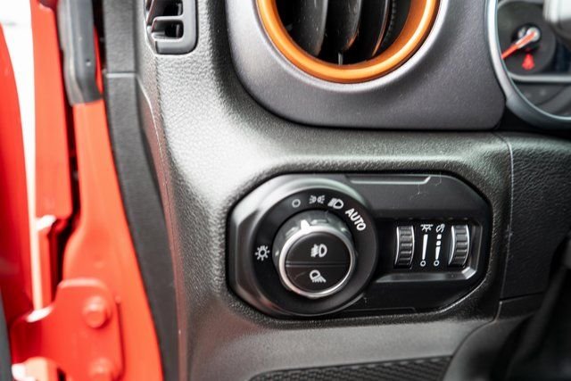 Used 2021 Red Clearcoat Jeep Mojave image 19