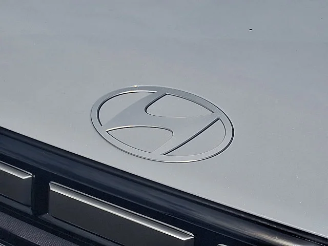 New 2027 White Hyundai SEL image 20