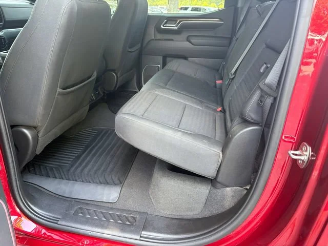 Used 2023 VOLCANIC RED TINTCOAT GMC Elevation image 20