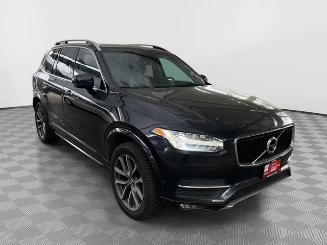 2017 Volvo XC90 Momentum