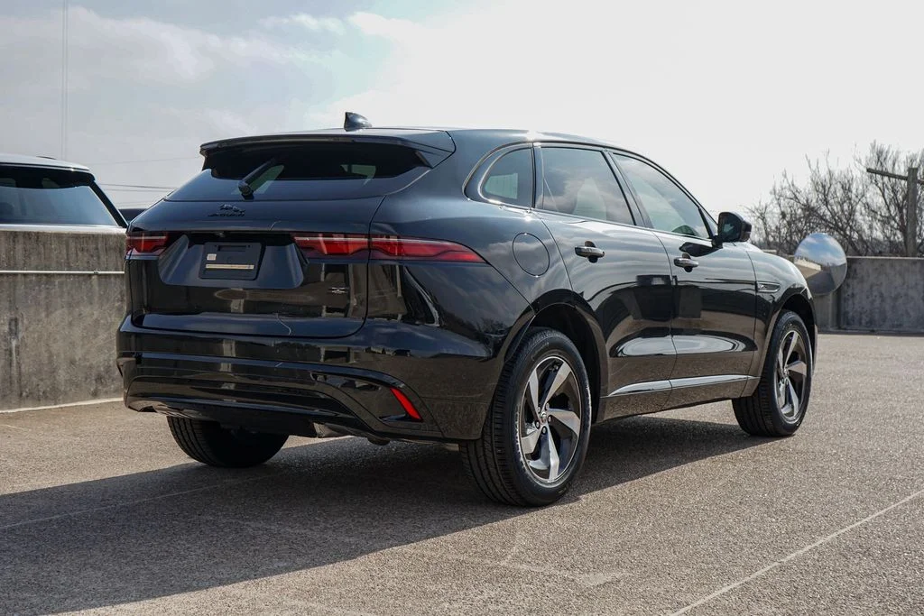 2026 Jaguar F-Pace R-Dynamic S - Photo 10