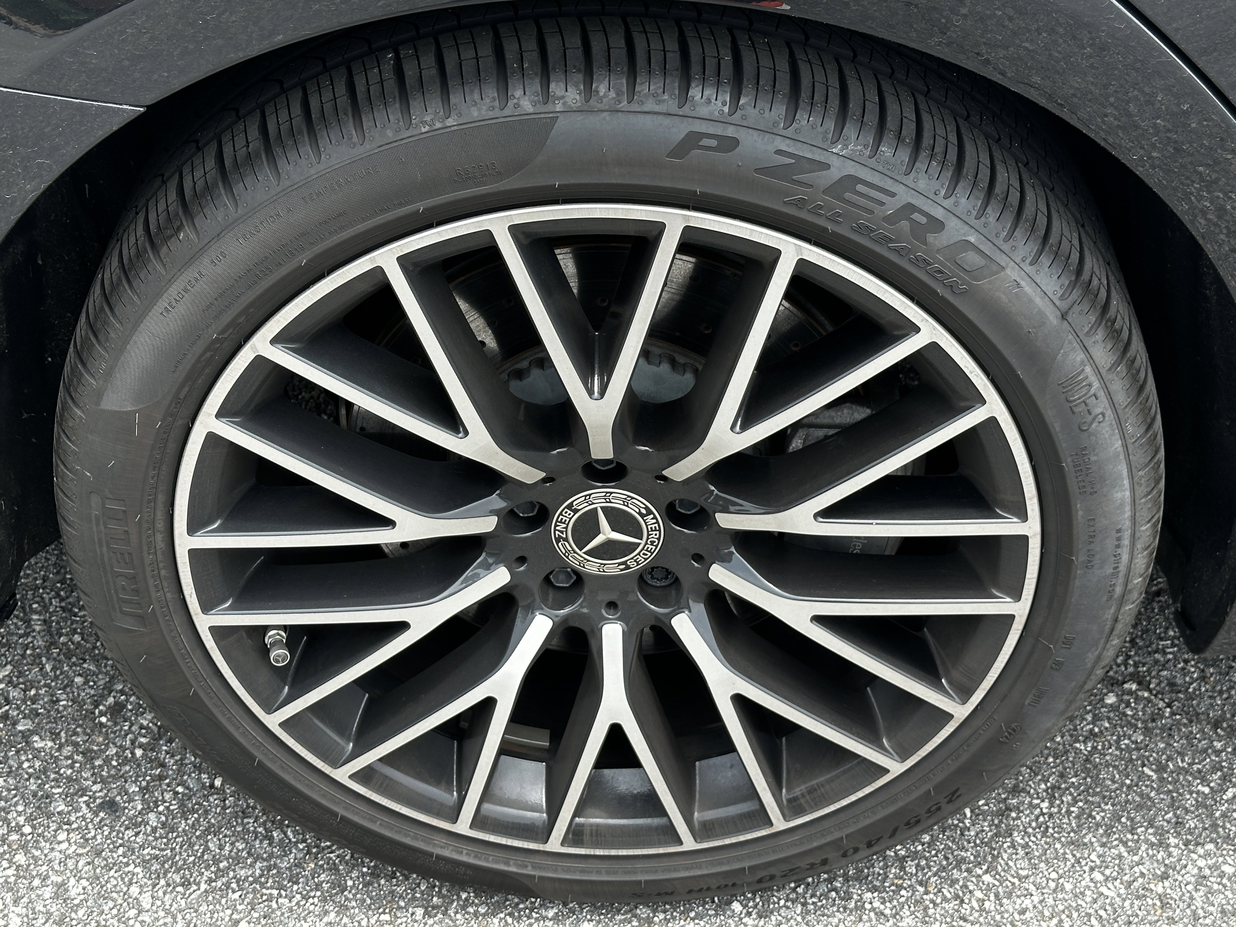 Certified Used 2025 Black Mercedes-Benz S 580 image 20