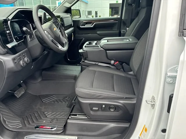 2026 Chevrolet Silverado 1500 LT - Photo 10