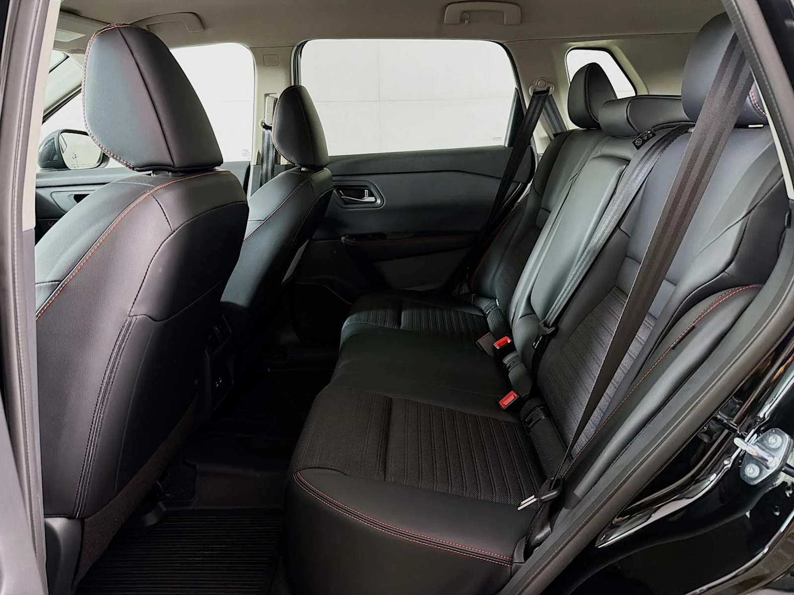 Certified Used 2025 Super Black Nissan Rock Creek image 20