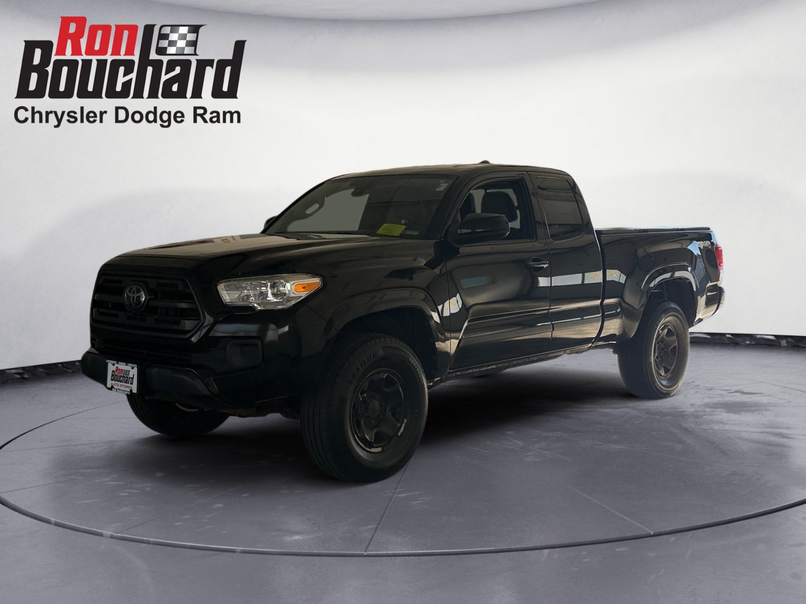 Used 2018 Midnight Black Metallic Toyota SR image 5