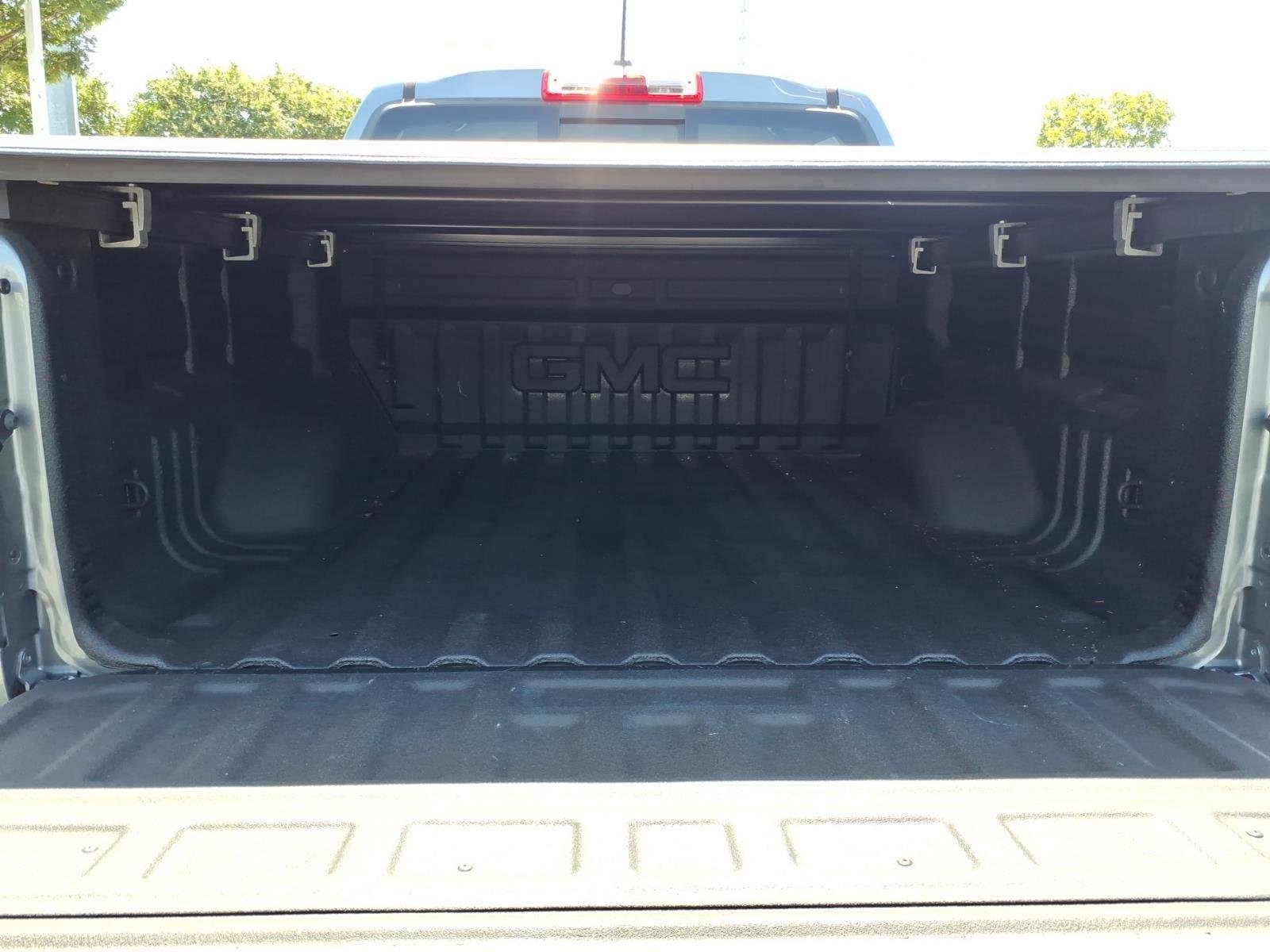 Used 2019 Quicksilver Metallic GMC 4WD SLE image 33