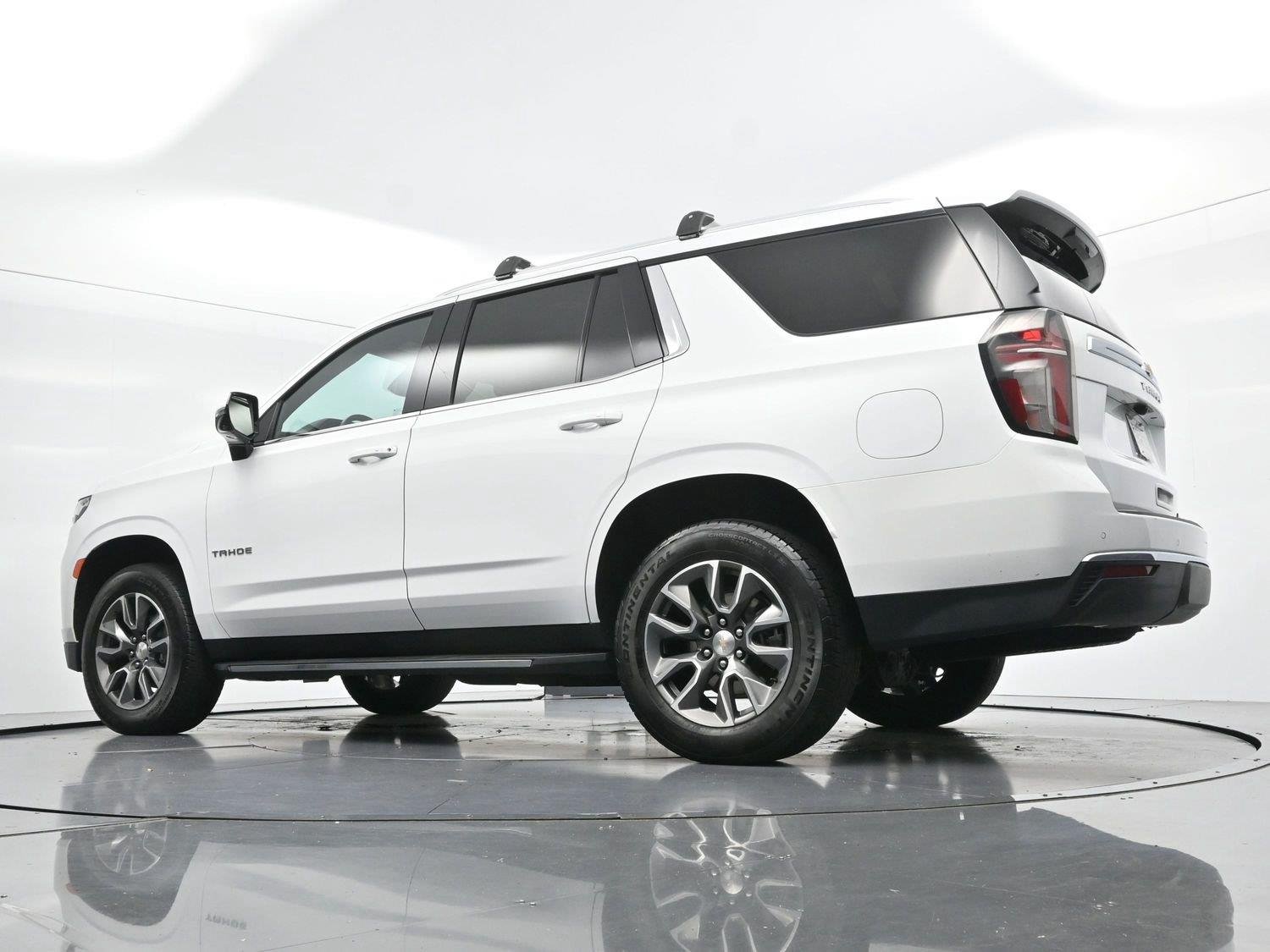Used 2024 Summit White Chevrolet LT image 47