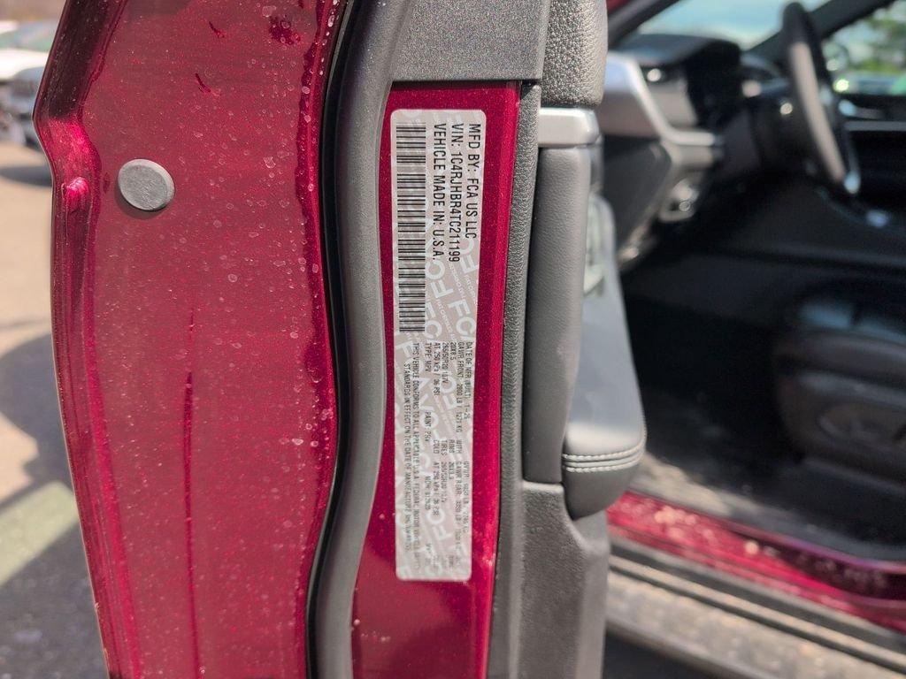 New 2026 Velvet Red Pearl-Coat Exterior Paint Jeep Limited image 31