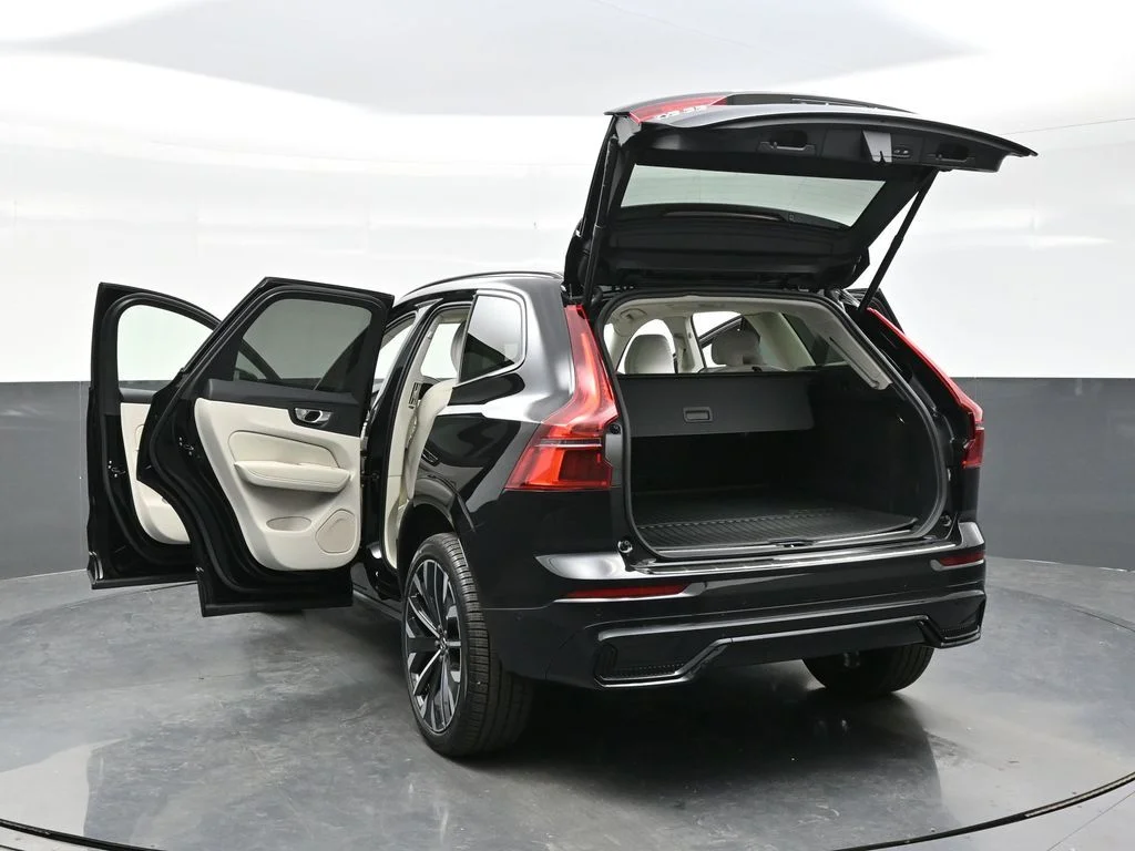 New 2026 Onyx Black Volvo T8 Ultra image 40