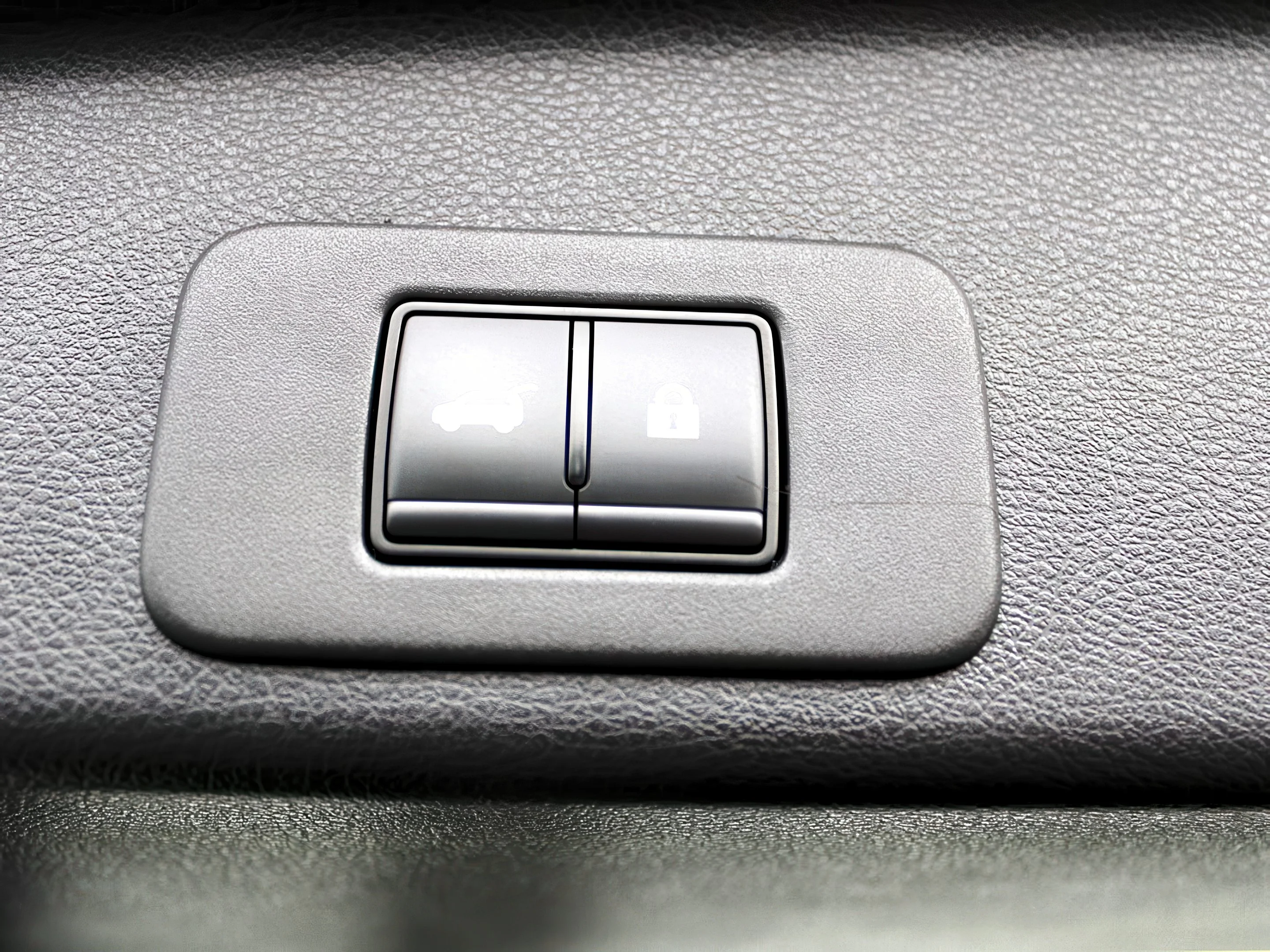 Used 2025 Black Nissan SV image 10