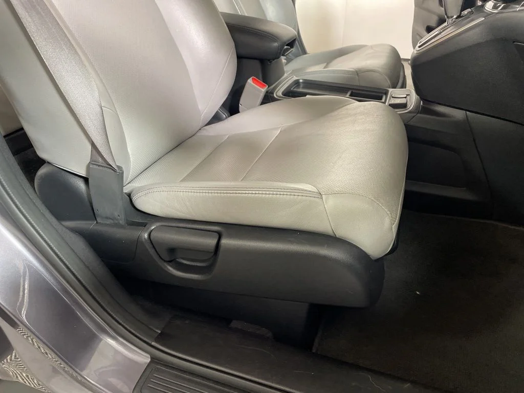 Used 2016 Gray Honda EX-L image 22