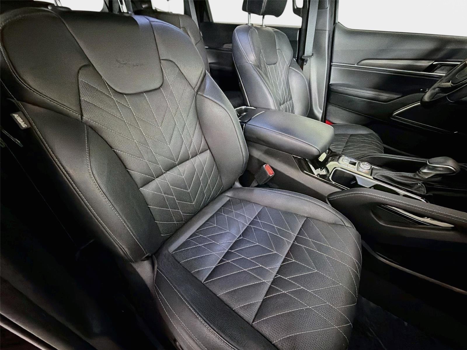 Used 2024 Ebony Black Kia EX X-Line image 28