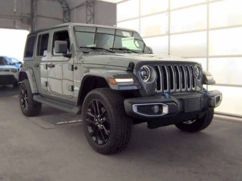 Used 2023 Gray Jeep Sahara 4xe image 3