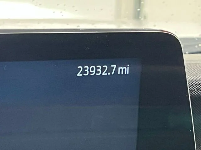 Used 2025 White Ford Platinum image 25