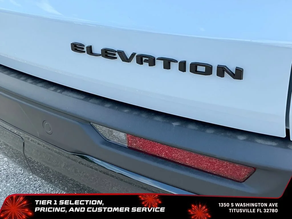 New 2026 Glacier White Tricoat GMC Elevation image 43
