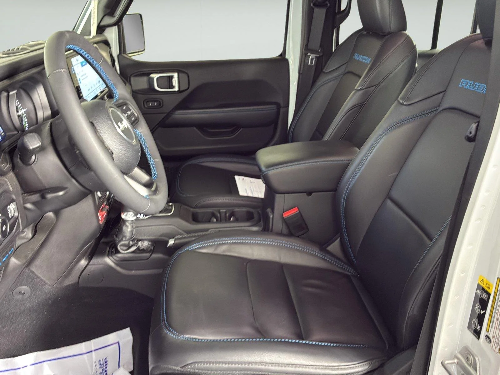 Used 2025 Bright White Clearcoat Jeep Rubicon image 21