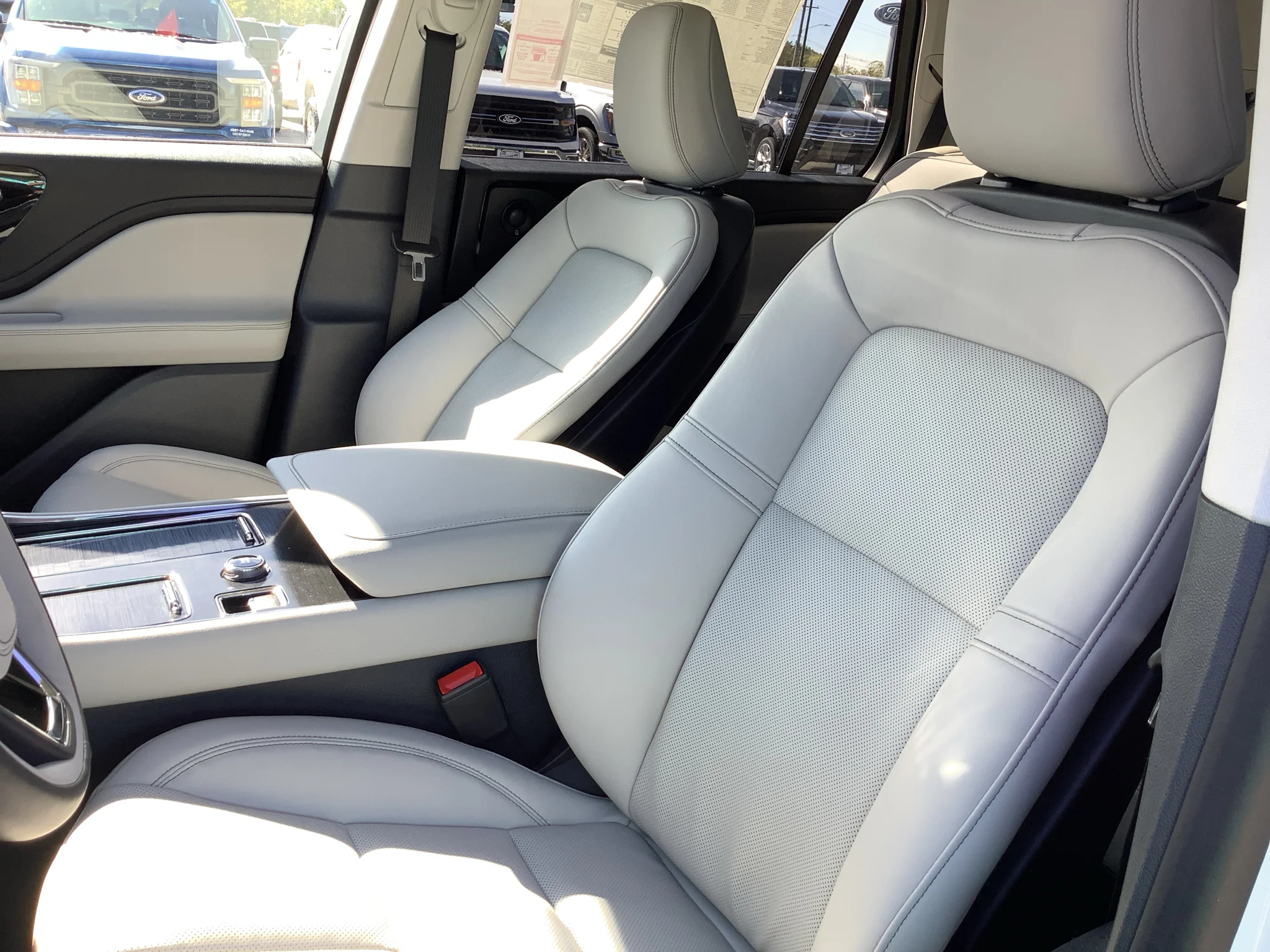 New 2027 Pristine White Metallic Tri-Coat Lincoln Premiere image 18