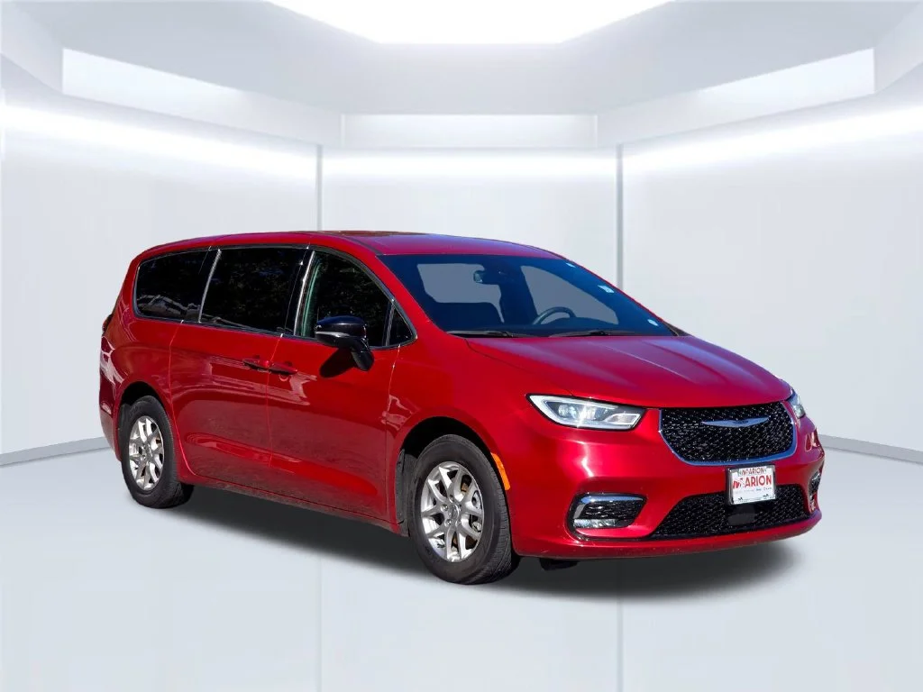 Used 2025 Red Chrysler Select image 14