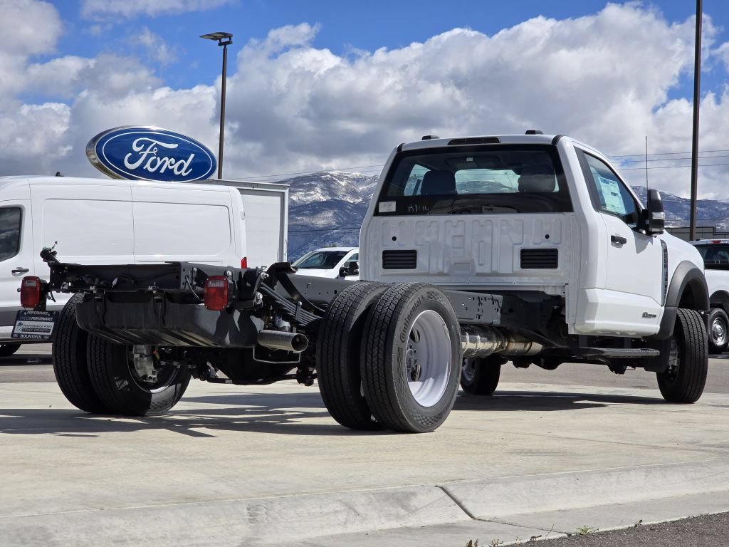 2025 Ford F-550 Super Duty Chassis Cab XL - Photo 24