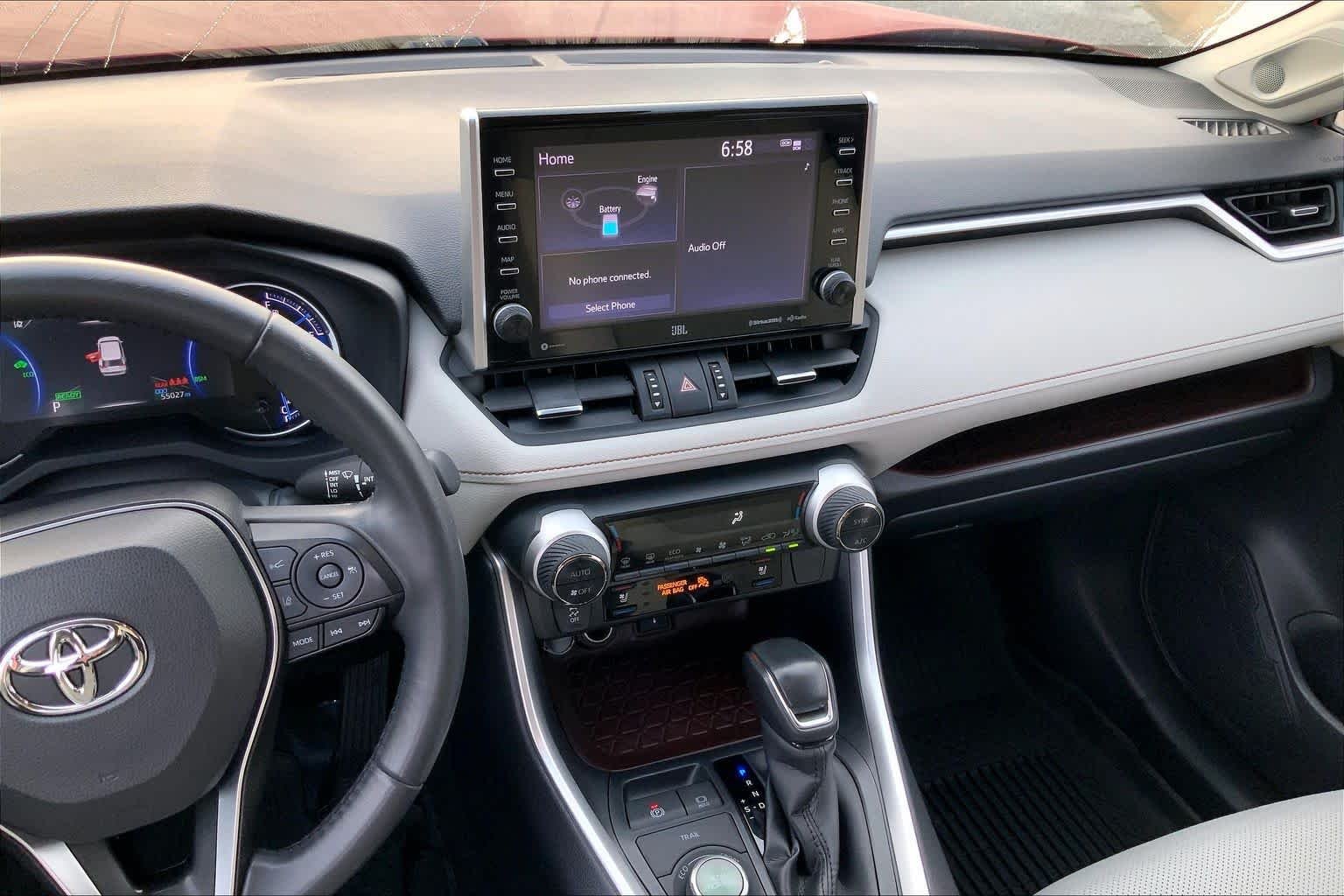 View vehicle photo 7