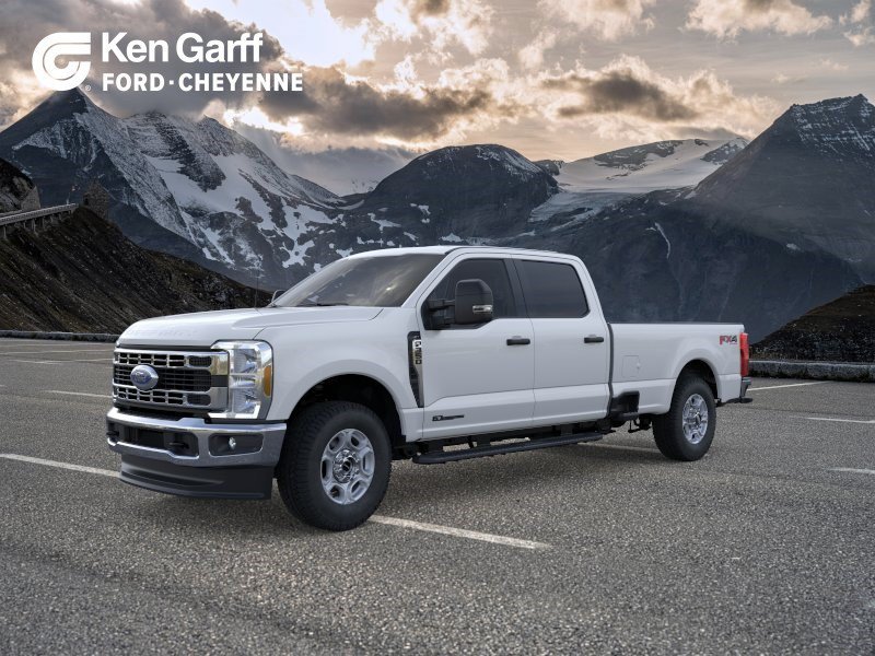 New 2026 Oxford White Ford XLT image 1