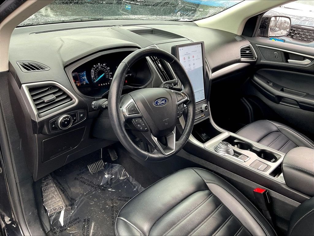 Used 2023 Black Ford SEL image 8