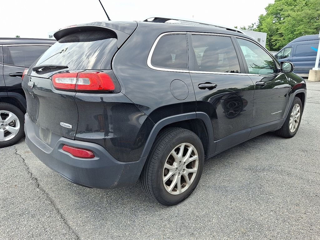 Used 2016 Black Jeep Latitude image 6