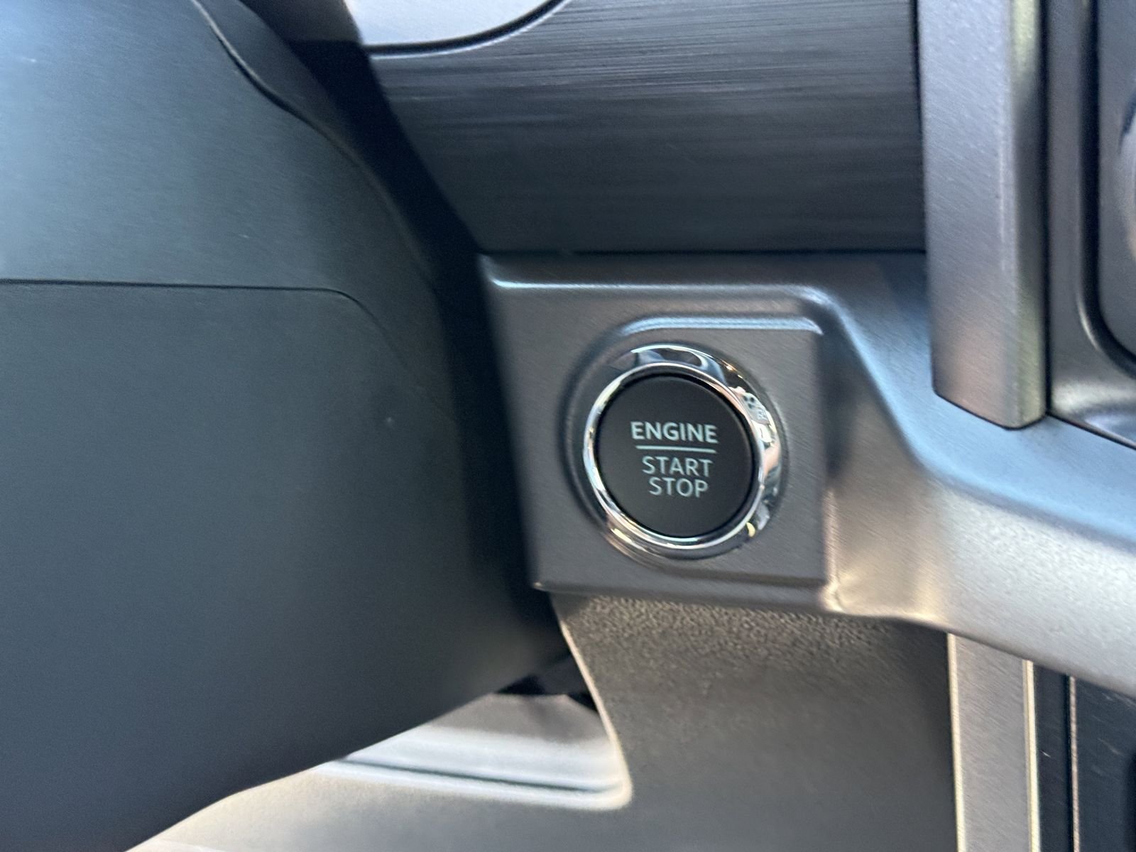 New 2026 Oxford White Ford XLT image 27