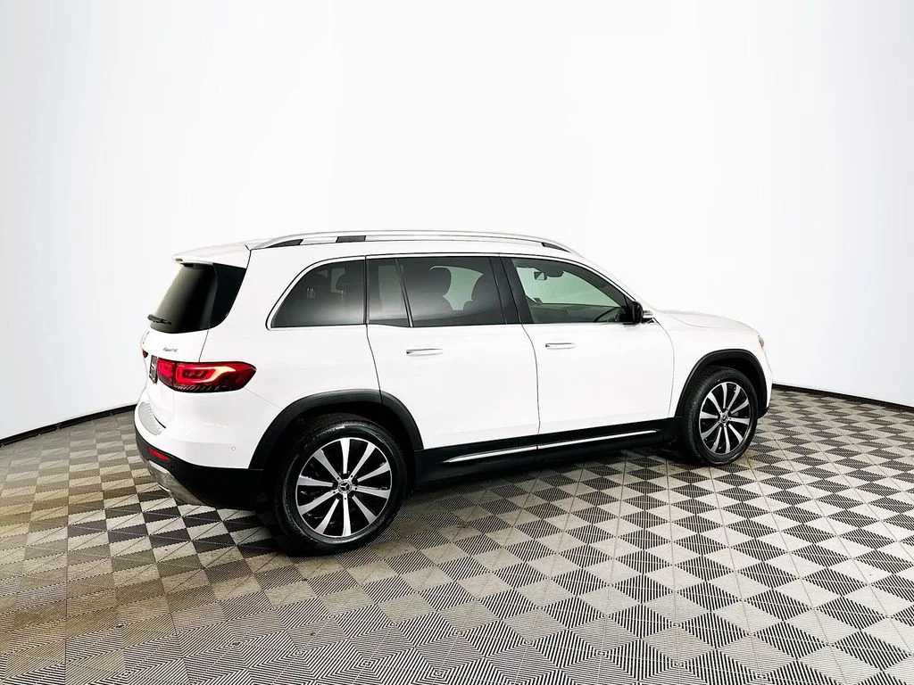 Used 2022 White Mercedes-Benz GLB 250 image 6
