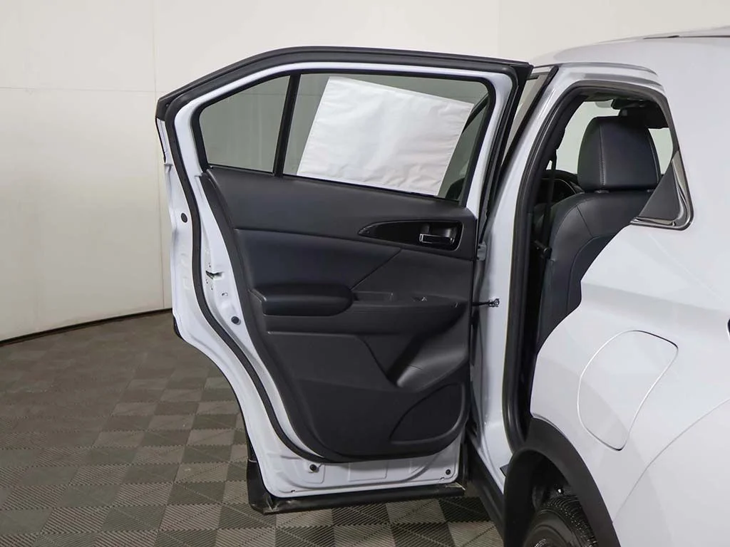 New 2026 White Mitsubishi SE image 20