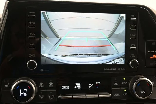 Used 2022 Moon Dust Toyota XLE image 17