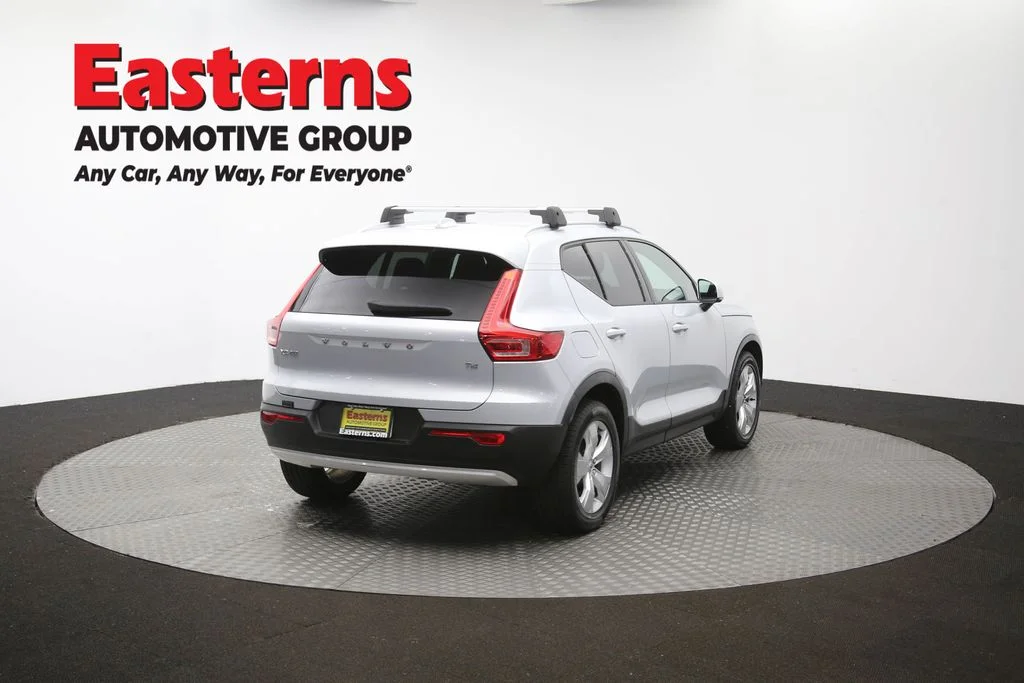 Used 2021 Gray Volvo Momentum image 38