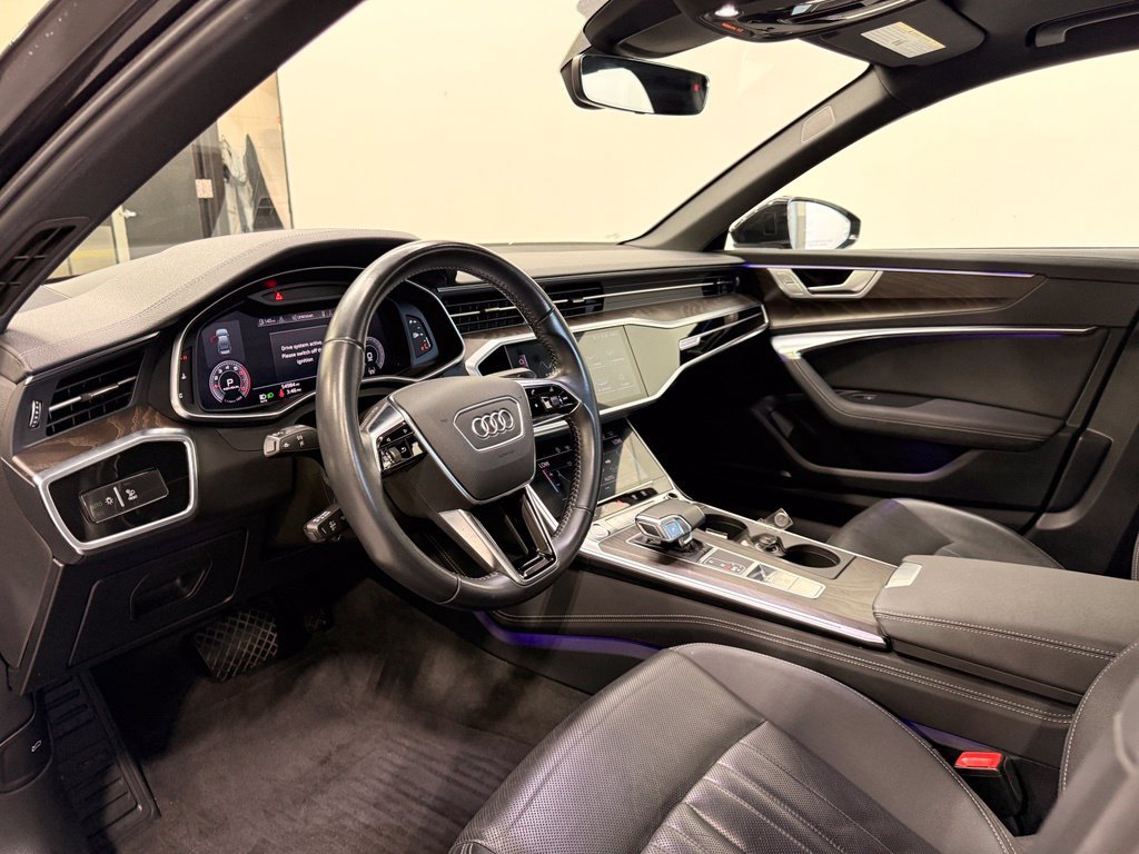 Used 2019 Black Audi quattro image 9