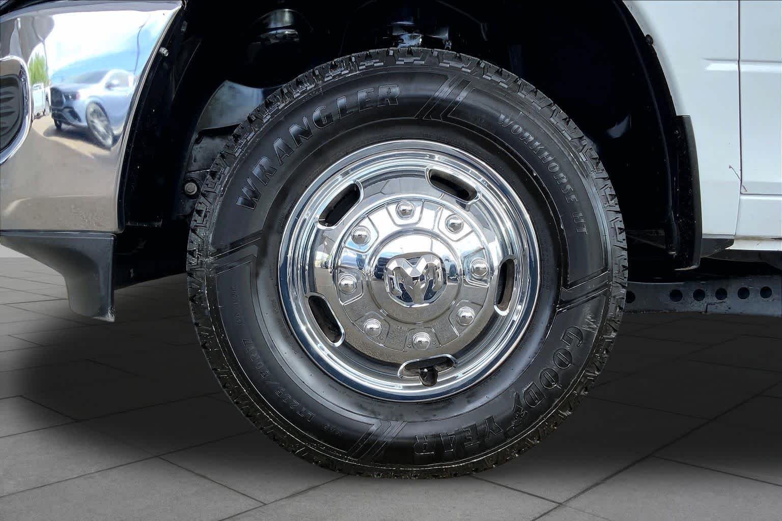 Used 2024 Bright White Clearcoat Ram Tradesman image 11