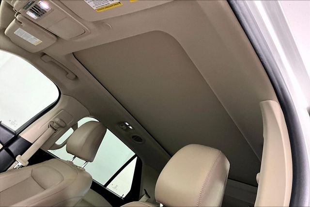 Used 2022 White Ford XLT image 4