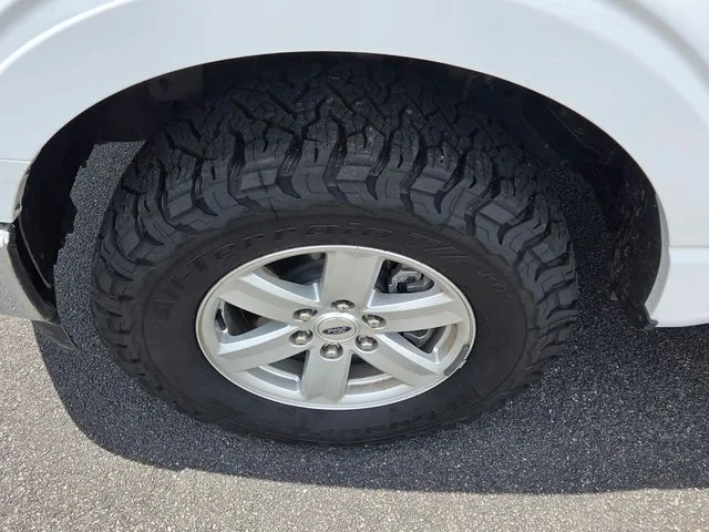 Used 2022 White Ford XLT image 9