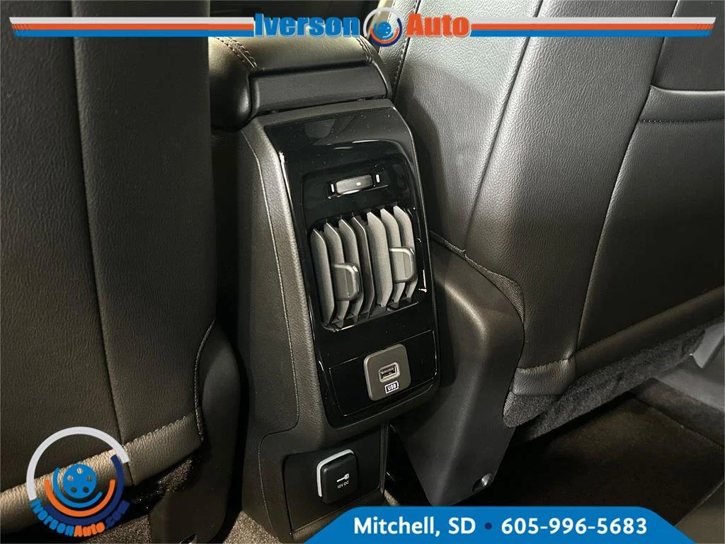 New 2026 Fathom Blue Pearl Coat Jeep Limited image 29