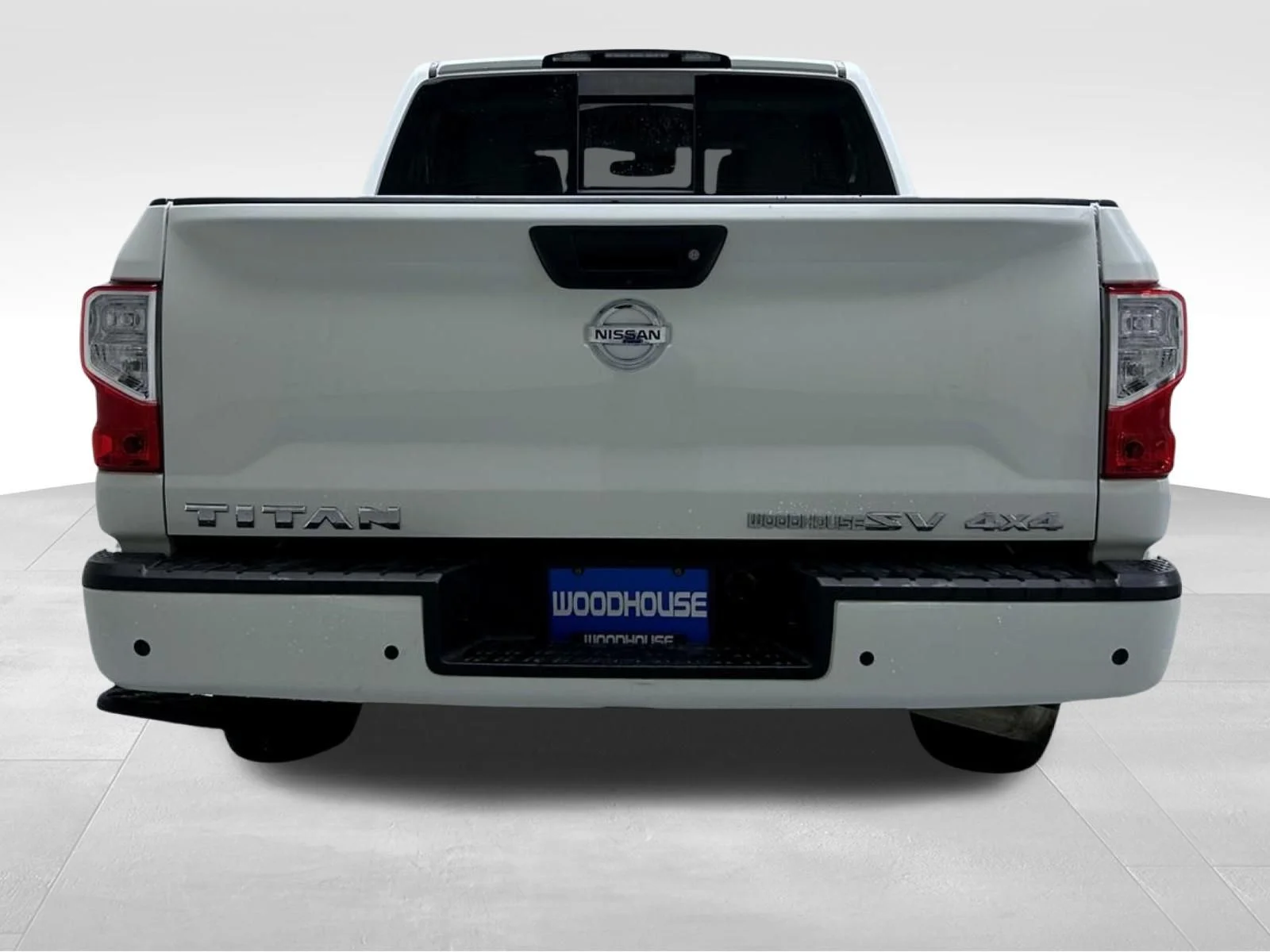 Used 2021 White Nissan SV image 6