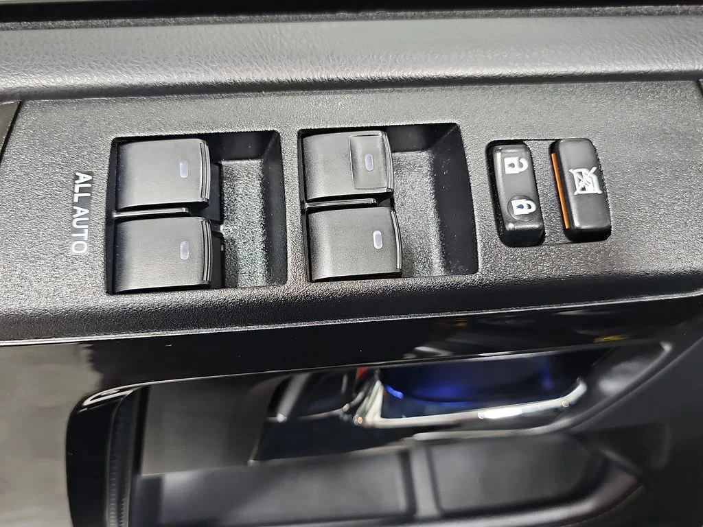 Used 2021 White Toyota Nightshade image 29